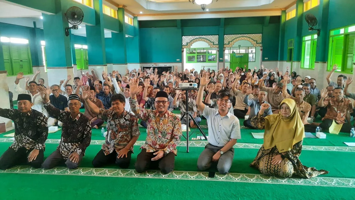 Tingkatkan Peran Orang Tua, MAN 1 Sleman Gelar Smart Parenting
