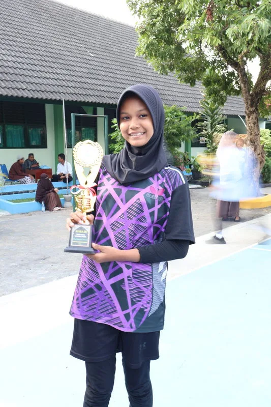 Silvia Rachel Corrie MTsN 8 Sleman Raih Juara 3 di Ajang Tenis Meja PKM 2024