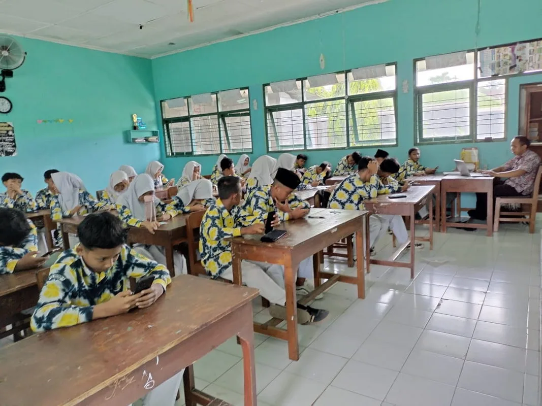 Berjalan Lancar, Siswa MTsN 2 Sleman Kelas VII dan VIII Ikuti Asesmen Literasi dan Numerasi