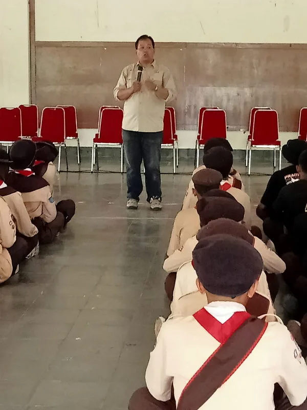 Herdilla, Siswa MTsN 8 Sleman Ikuti Pembekalan Kemah Pramuka Madrasah Nasional (KPMN) di Babarsari