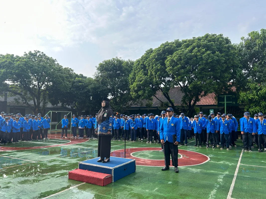 Pupuk Cinta Tanah Air, MTsN 2 Sleman Gelar Upacara Hari Pahlawan