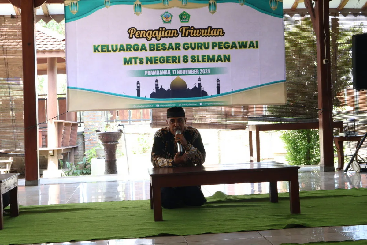 Ketua Komite MTsN 8 Sleman Apresiasi Pengajian Rutin Triwulan