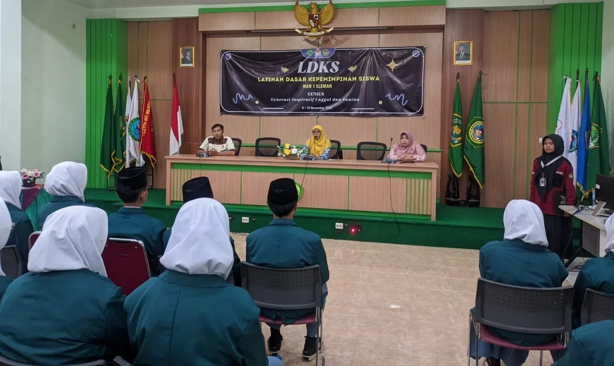 Bekali Pengurus OSIS, MAN 1 Sleman Gelar LDKS
