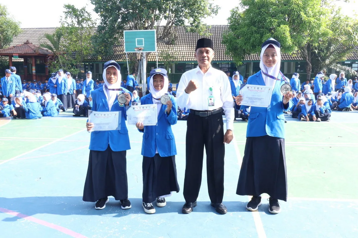 Empat Atlet Muda MTsN 8 Sleman Borong Perak dalam Ajang Bergengsi International Karate Championship