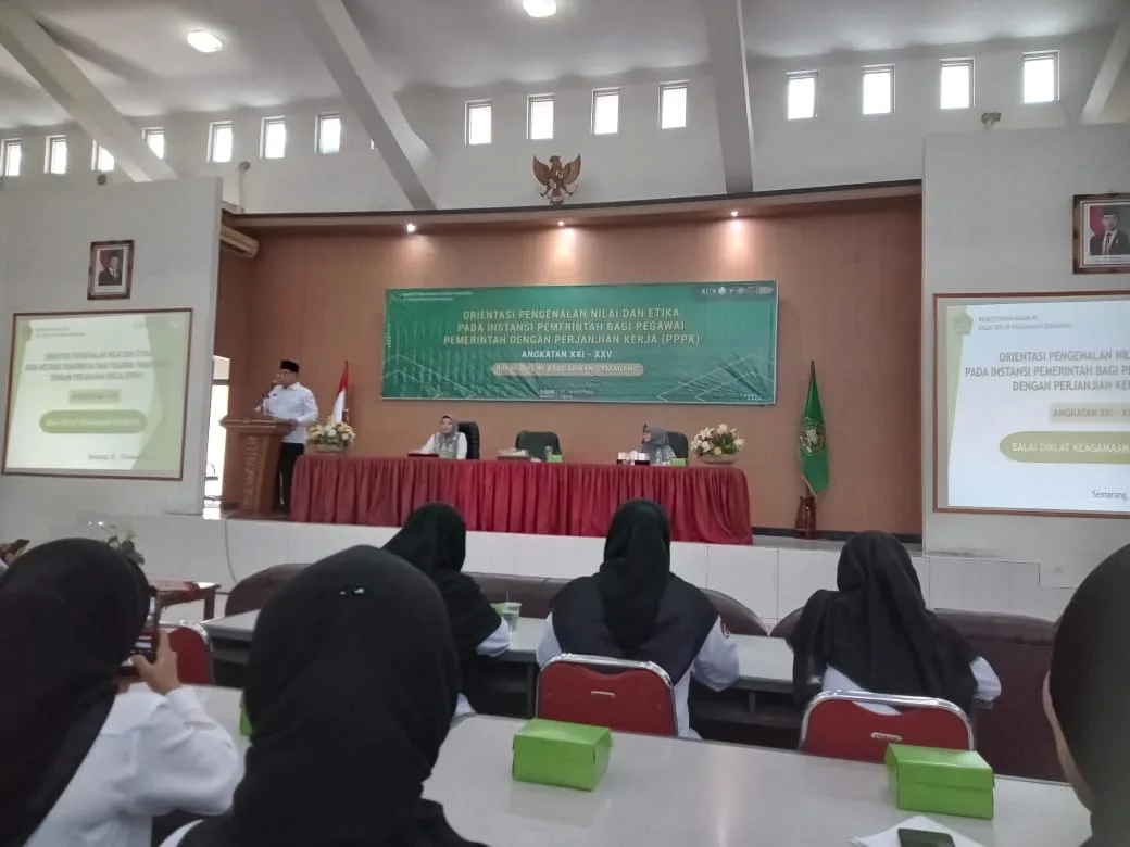 Guru MTsN 8 Sleman Ikuti Upacara Pembukaan Orientasi Nilai dan Etika PPPK di BDK Semarang