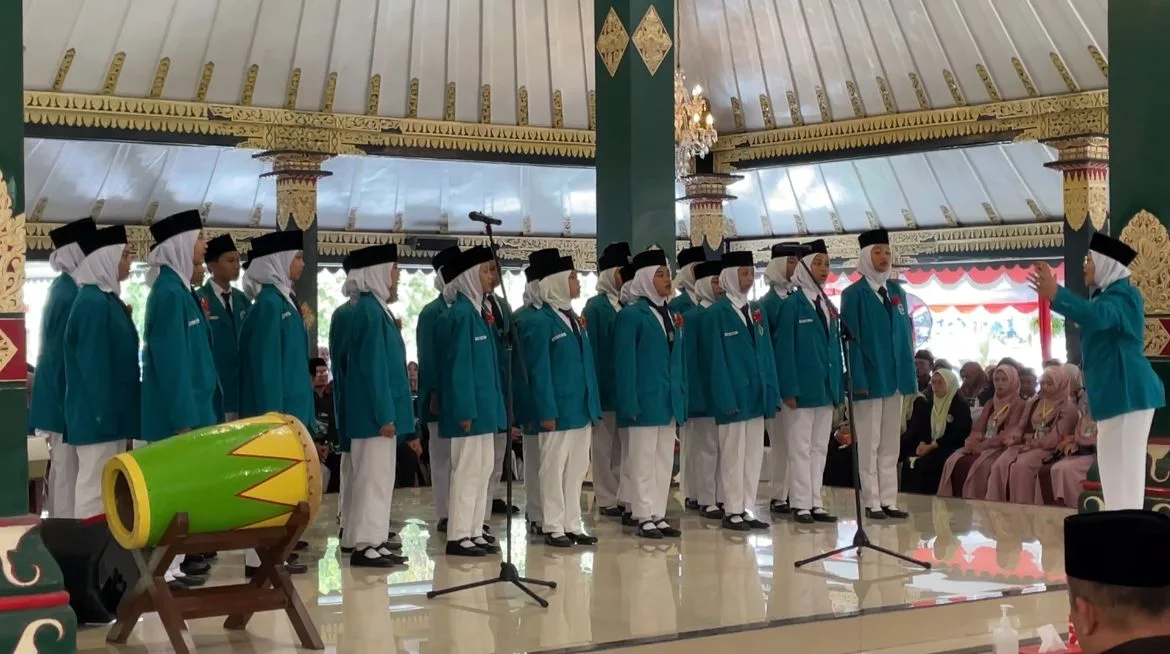 Paduan Suara MTsN 4 Sleman Tampil di Pembukaan MTQH Kabupaten Sleman