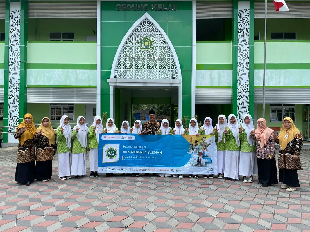 MTsN 4 Sleman Raih Penghargaan Sekolah Aktif Literasi, Bersamaan dengan Launching Buku Nyalanesia