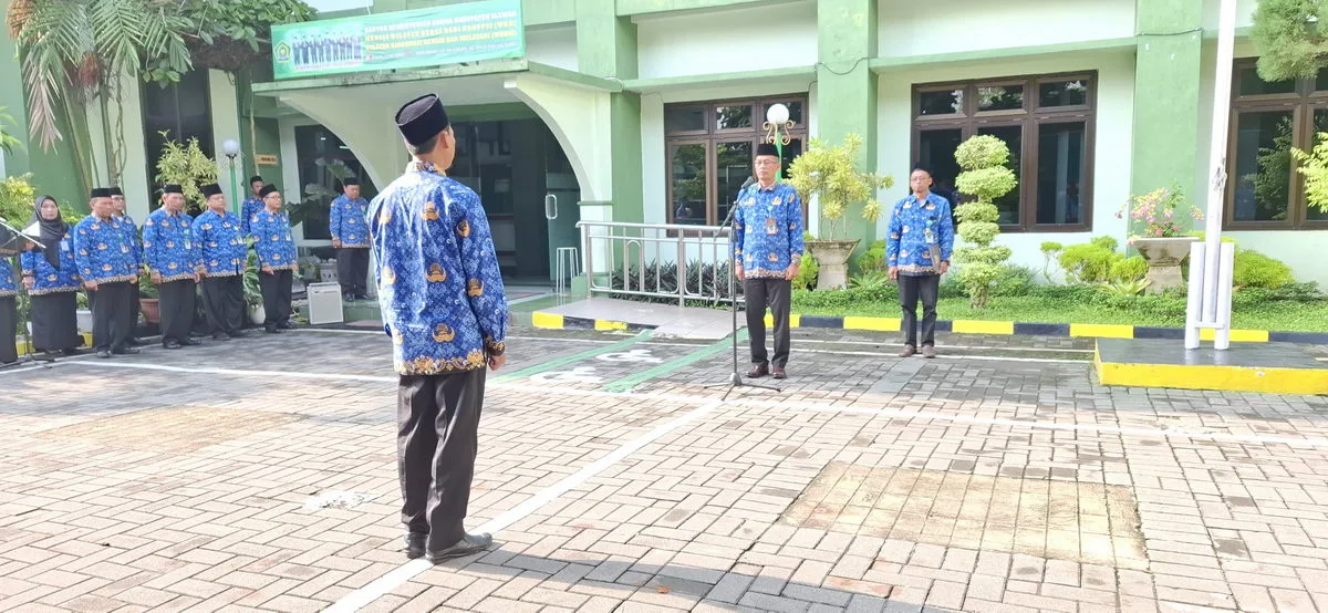 Upacara Peringatan Hari Guru Nasional, Menag: Guru Fondasi untuk Membangun Masyarakat Maju
