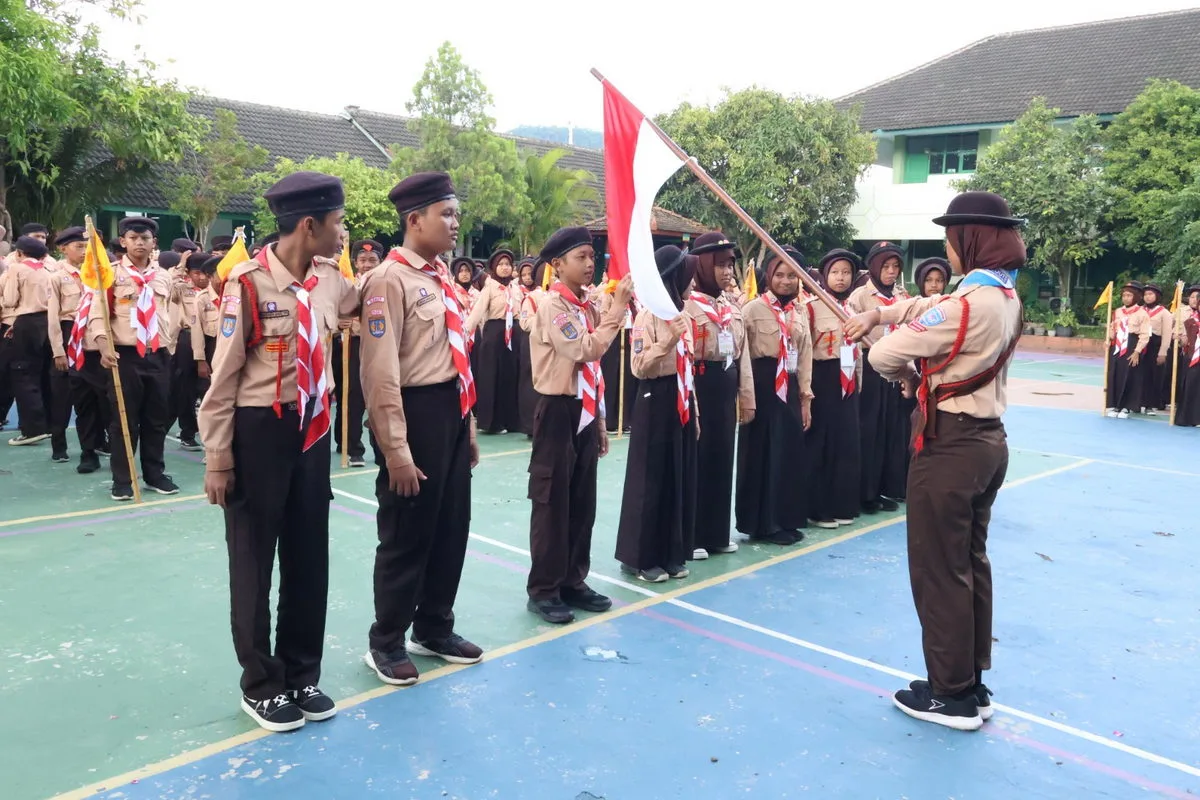 Khidmat, Gudep MTsN 8 Sleman Lantik Penggalang Ramu dalam Lomba Tingkat I 2024