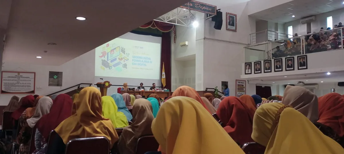 Kepala MTsN 8 Sleman dan Perwakilan Guru Antusias Ikuti Pelatihan Urgensi Media Pembelajaran di Era Digital