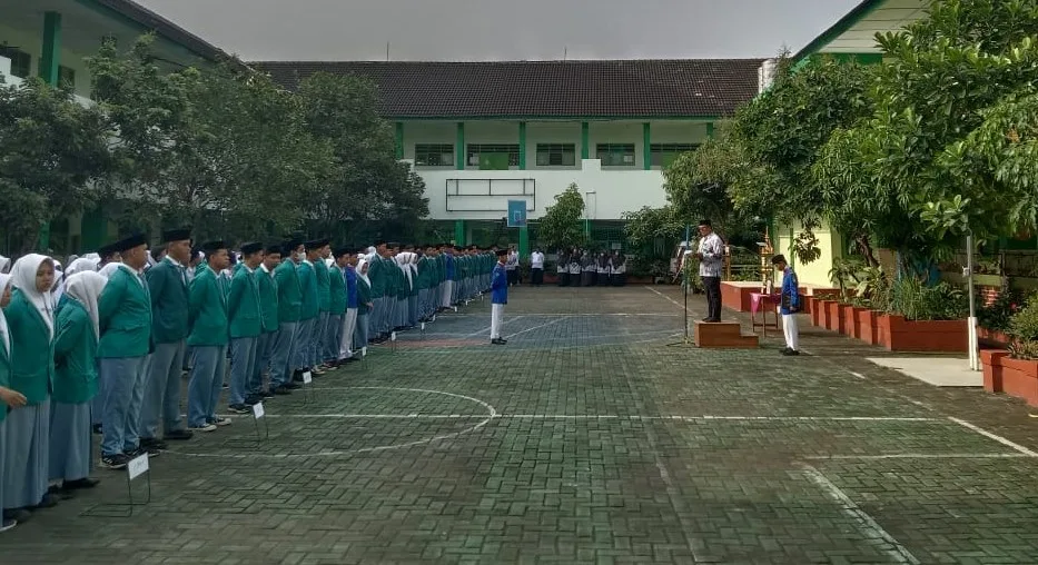 MAN 1 Sleman Gelar Upacara Peringatan Hari Guru
