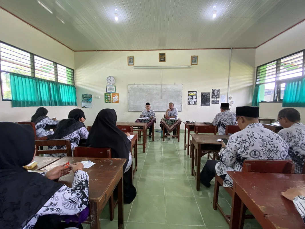 Briefing Rutin MTs Negeri 3 Sleman, Kepala Madrasah: Siapkan Agenda Mendatang dengan Maksimal