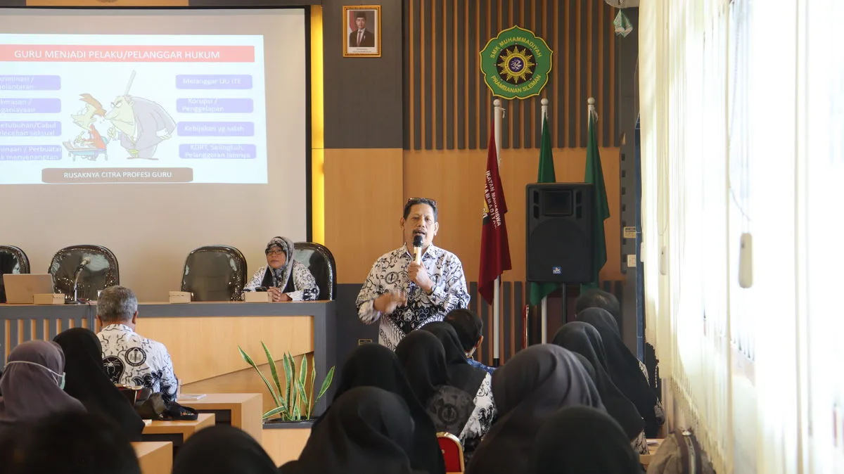 Kepala MTsN 8 Sleman Ikuti Sarasehan Pendidikan “Guru Terlindungi, Tugas Mulia Semakin Dicintai”
