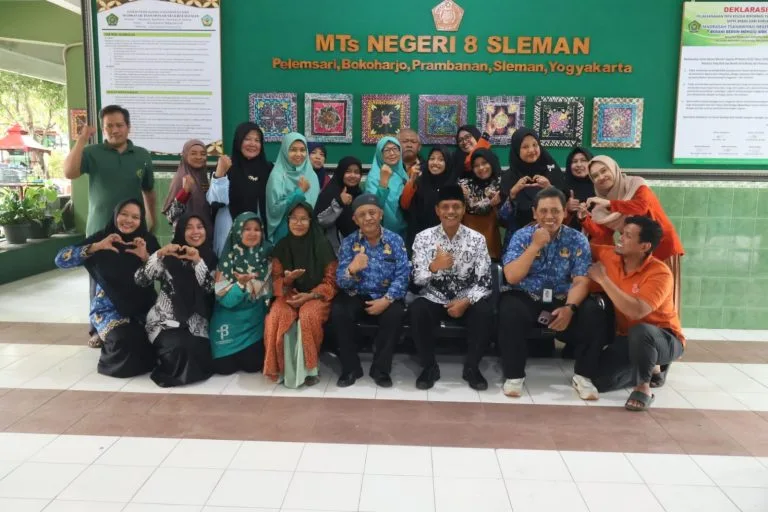 Purna Tugas Dua Guru MTsN 8 Sleman Menjadi Kenangan Tak Terlupakan