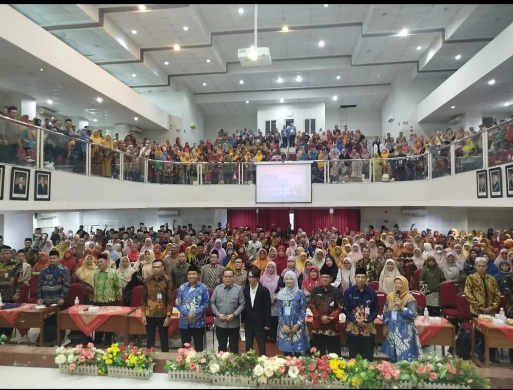 Kepala MTsN 9 Sleman Hadiri Seminar HGN 2024 dan Saksikan Penandatanganan MoU Penting
