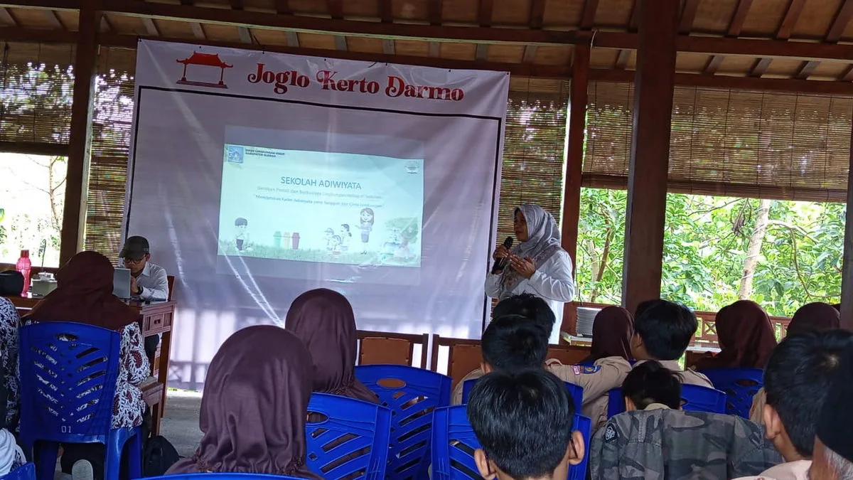 Siswa dan Guru MTsN 1 Sleman Ikuti Sosialisasi Adiwiyata bersama DLH Kabupaten Sleman