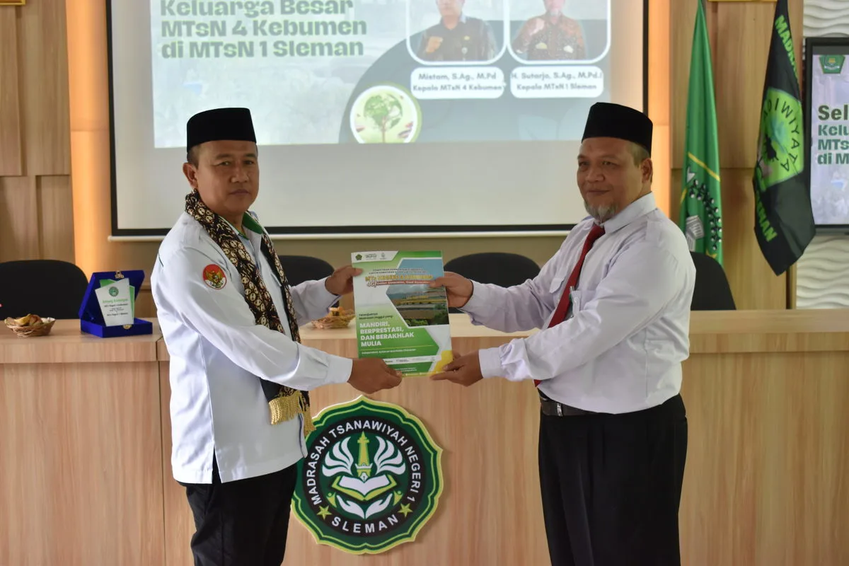 MTsN 1 Sleman Sambut Kunjungan Studi Tiru dari MTsN 4 Kebumen