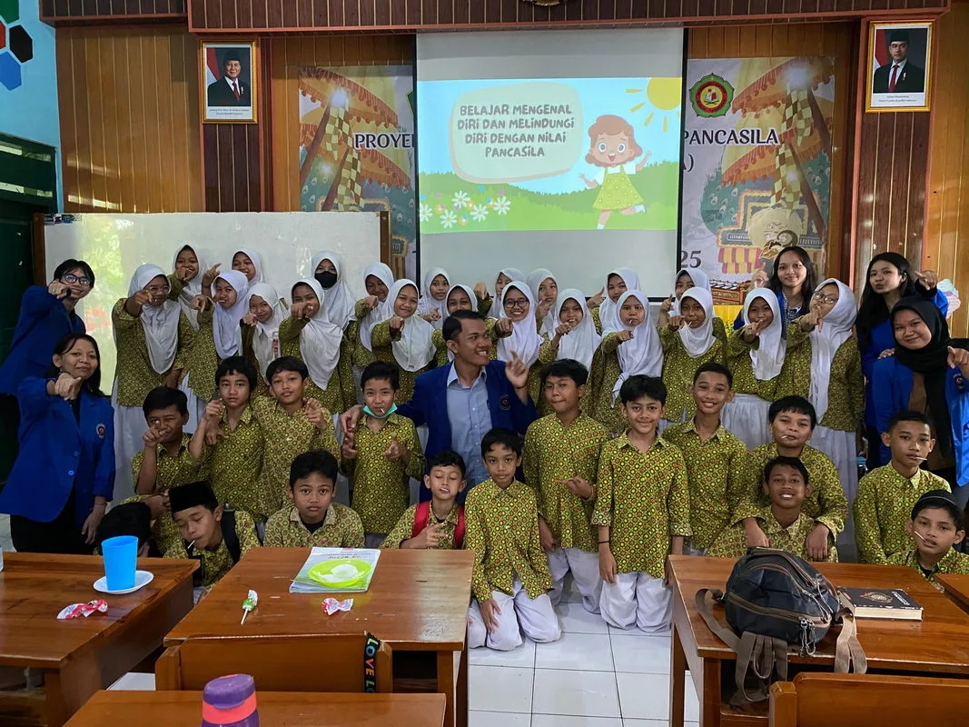 Peduli Semangka: Kolaborasi Prodi Gizi UAD dan MIN 1 Sleman