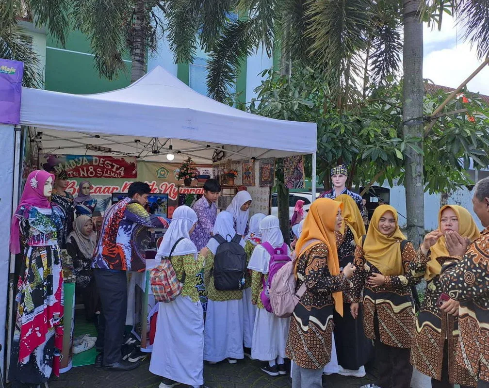 Stand Bazar MTsN 8 Sleman Ramai Dikunjungi di HAB Kemenag ke-79