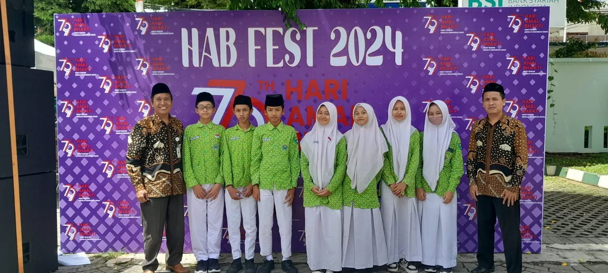 HAB Fest 2024, MTsN 4 Sleman Antusias Kunjungi Bazar UMKM dan Madrasah Keterampilan