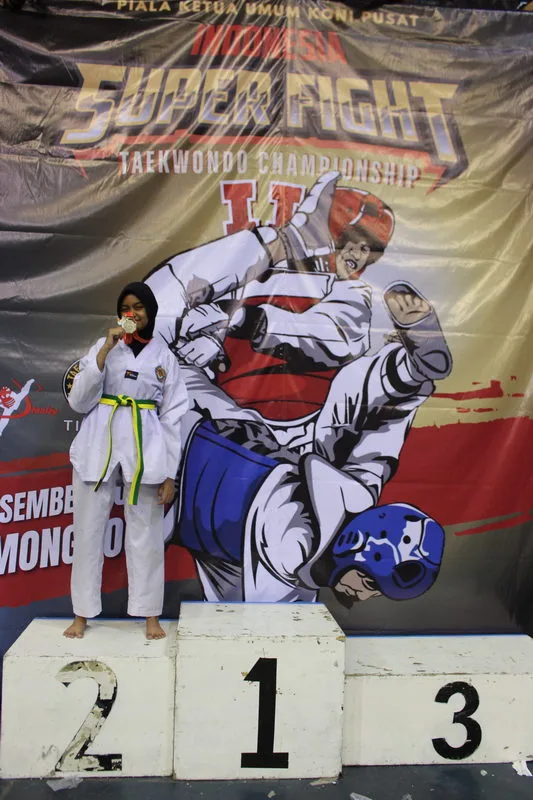 Annisa Kaylani Zahrah Siswi MTsN 9 Sleman Raih Juara 2 Kyorugi Cadet Putri U47 Kg