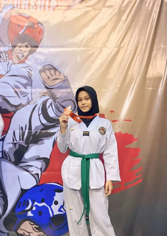 Dhyandra Cinta Agustira Siswi MTsN 9 Sleman Raih Juara 3 Kyorugi Cadet Putri U47 Kg B