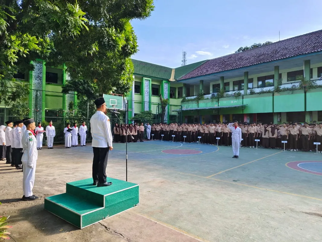 Peringatan HAB ke-79 Kementerian Agama, MAN 2 Sleman Gelar Upacara Bendera