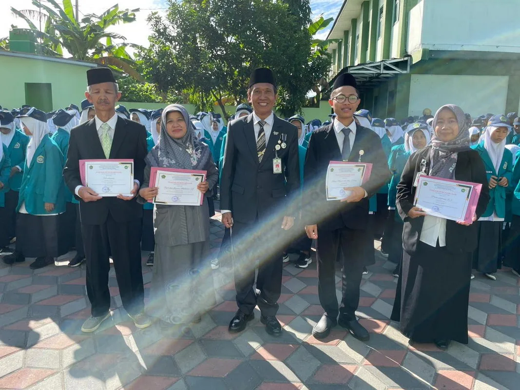 Semangat Pengabdian, HAB Kemenag ke-79 Jadi Momentum Apresiasi untuk Guru dan Pegawai MTsN 4 Sleman