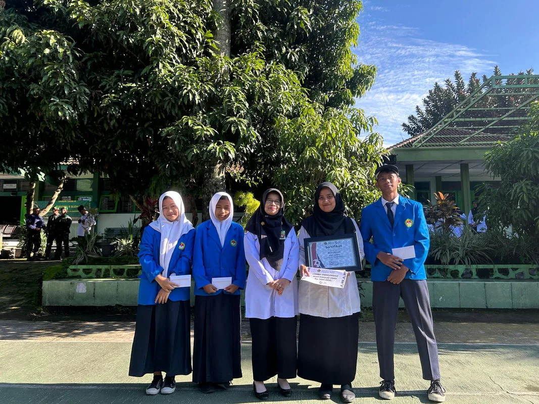 Dapatkan Penghargaan “Most Popular Video”, MTsN 2 Sleman Berikan Apresiasi Tim dan Siswa
