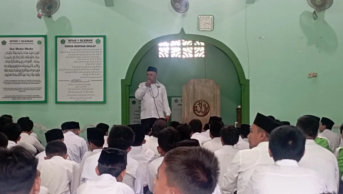 Bangun Karakter Religius, MTsN 7 Sleman Rutin Gelar Sholat Dhuha