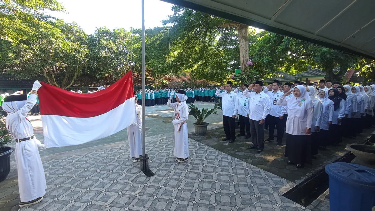 MTsN 7 Sleman Gelar Upacara Bendera di HAB Kemenag RI ke-79