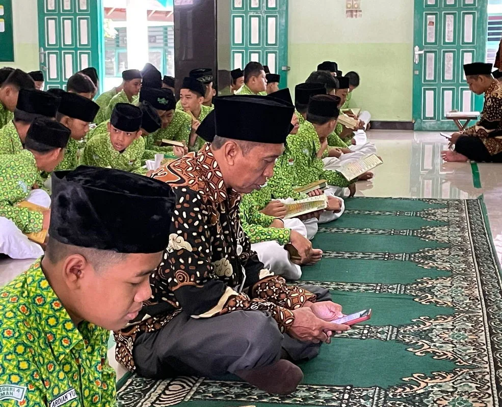 Muqoddaman Al-Qur’an Warnai Tasyakuran HAB Ke-79 di MTsN 4 Sleman