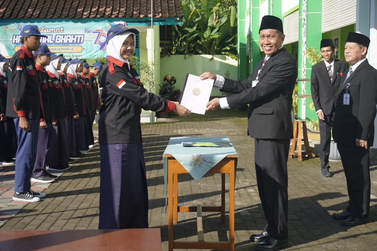 Resmi Dilantik! Pengurus OSIS MTsN 4 Sleman Tahun 2025 Siap Ciptakan Perubahan