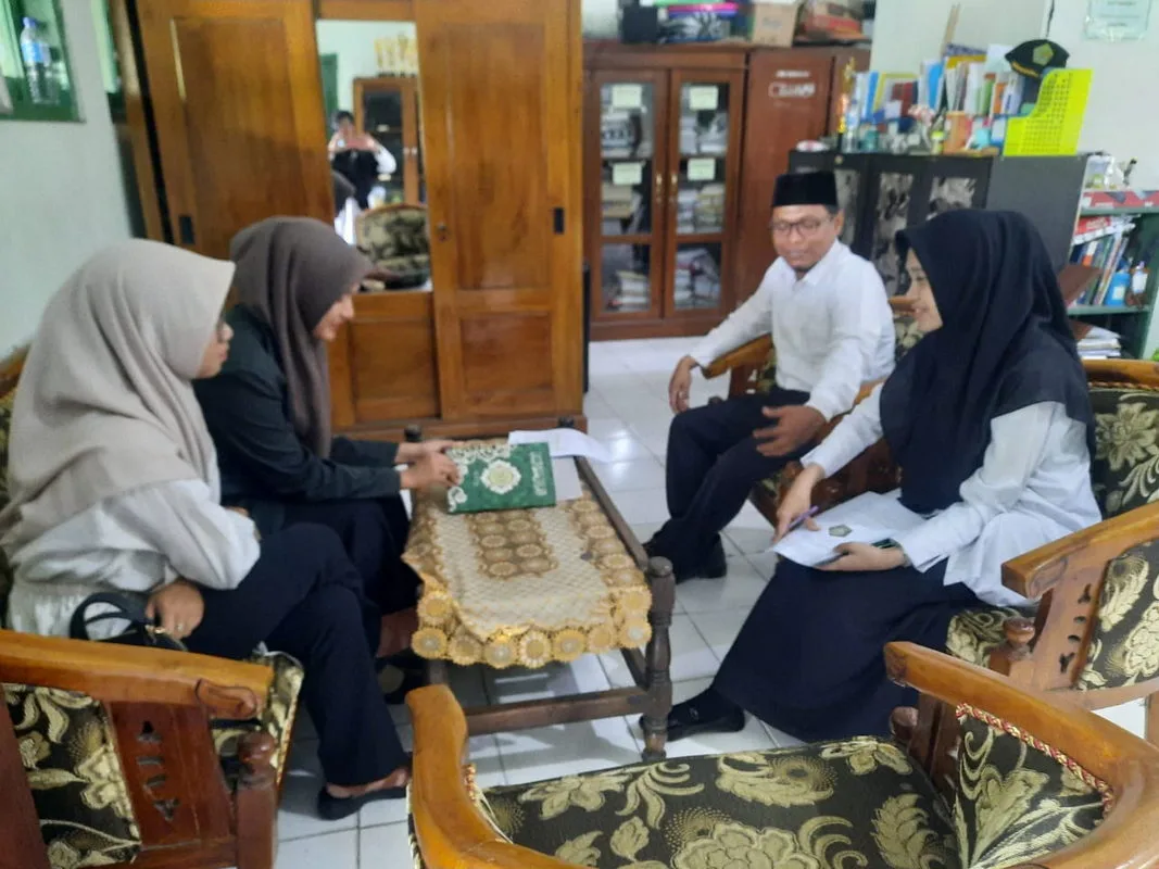 MTsN 8 Sleman Terima Kunjungan Mahasiswa Universitas Islam Sultan Agung Semarang untuk Penelitian Metode QFTL