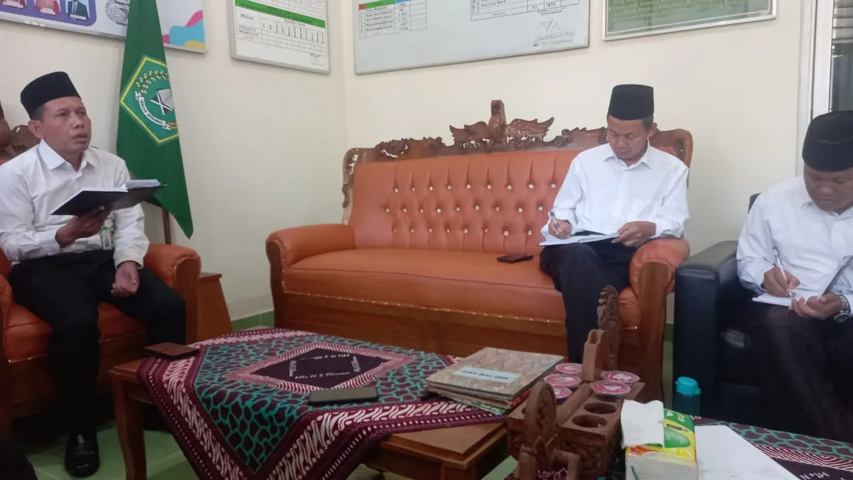 Rapat Rutin Struktural Evaluasi dan Rencanakan Program Kerja Selanjutnya