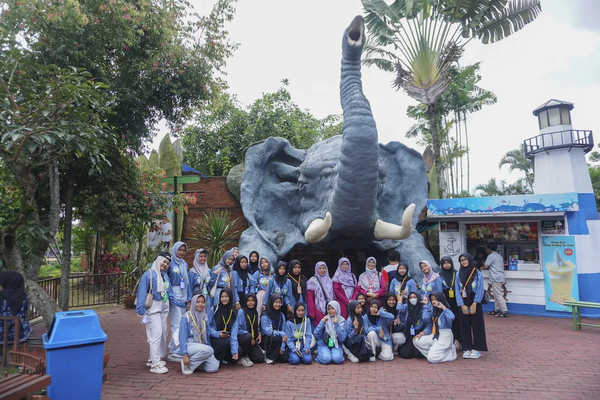 Kunjungan Edukatif dan Rekreatif: MTsN 1 Sleman Eksplorasi Jatim Park 1