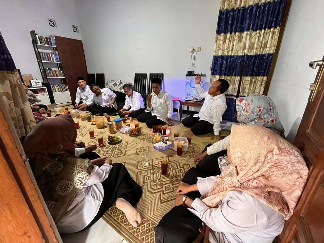 Kunjungan Silaturahim Keluarga MTs Negeri 6 Sleman: Pererat Tali Persaudaraan