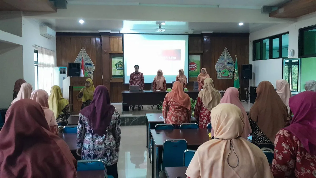 MTs N 3 Sleman Hadiri Pertemuan DWP Kemenag Sleman