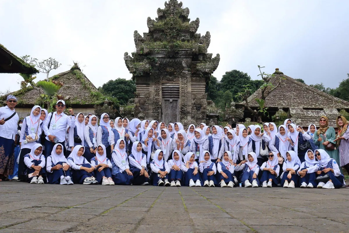 MTs Negeri 9 Sleman Pelajari Kebudayaan di Desa Adat Penglipuran