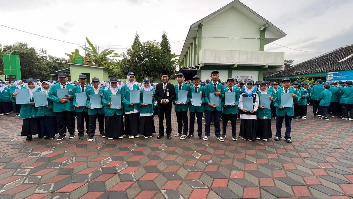 Penghargaan untuk Sang Juara, MTsN 4 Sleman Motivasi Siswa dengan Reward Prestasi