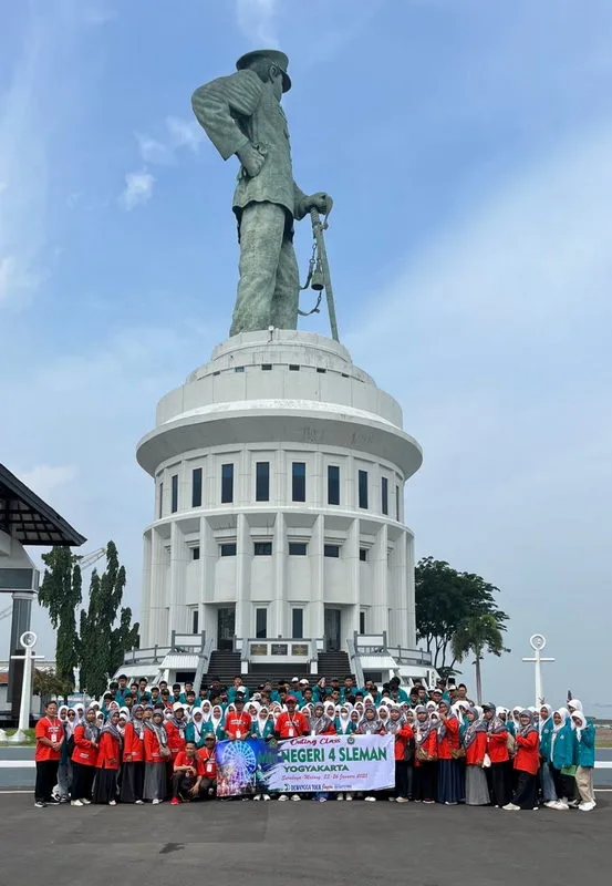 Siswa Kelas VIII MTsN 4 Sleman Jelajahi Surabaya dan Malang dalam Studi Wisata Edukatif