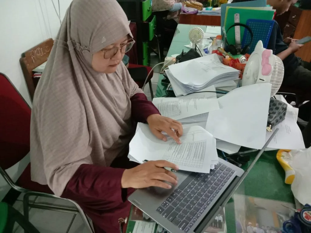 Tim Asesor MTs Negeri 9 Sleman Penuh Dedikasi Laksanakan Penilaian PKG 360 Derajat Tahun 2024