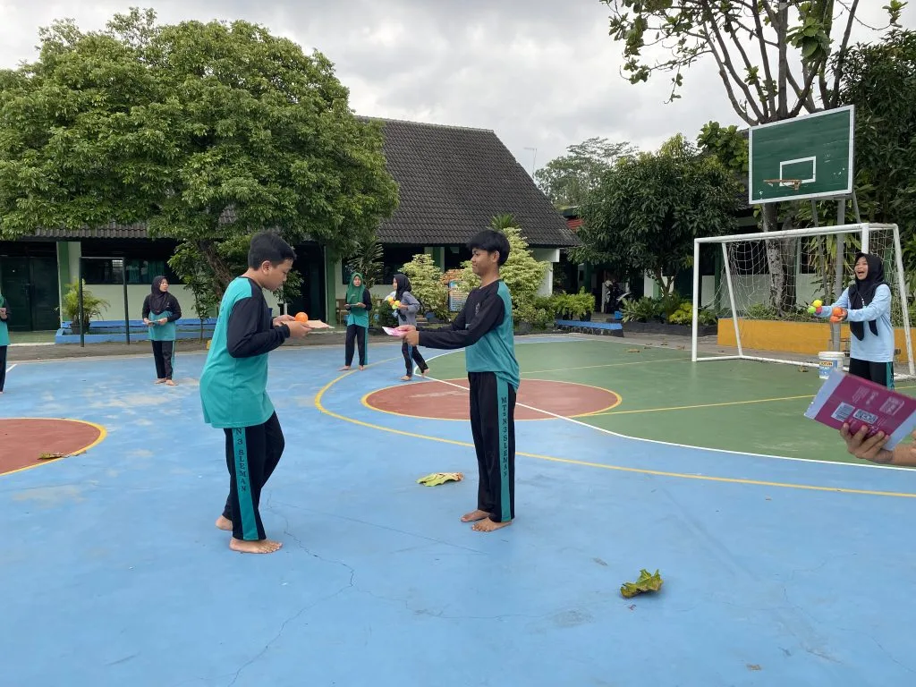Outbound Warnai Kegiatan LDK MTs Negeri 3 Sleman