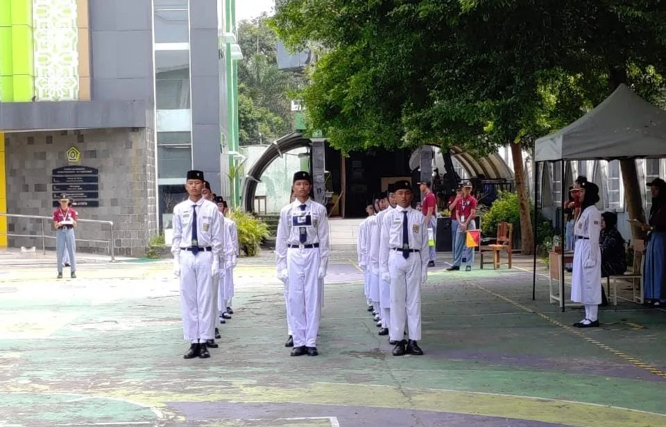 Langkah Perdana! TIM Pleton Inti MTsN 1 Sleman Unjuk Gigi di Lomba Baris-Berbaris MAN 1 Yogyakarta