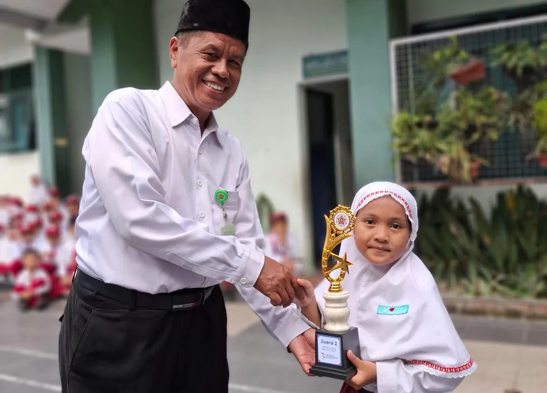 Siswa MIN 1 Sleman Nafisa Arita Alindya Raih Juara 2 Lomba Justicia Kids Got Talent pada Dies Natalis Fakultas Hukum UGM