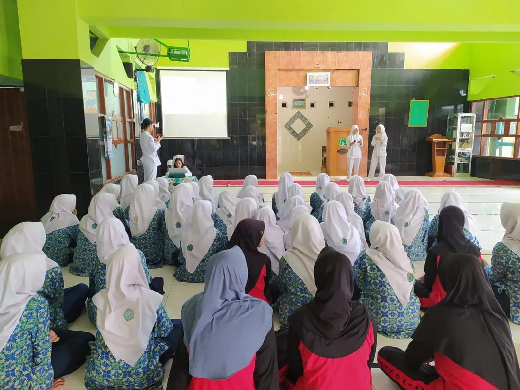 Sosialisasi Bertema Gizi Seimbang Demi Ciptakan Peserta Didik MTsN 6 Sleman Yang Sehat