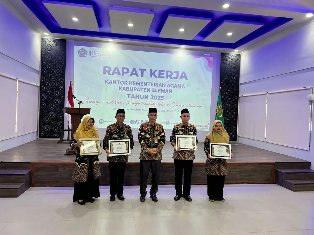 Hebat, MAN 2 Sleman Raih 2 Penghargaan Pada Raker Kemenag Sleman Tahun 2025