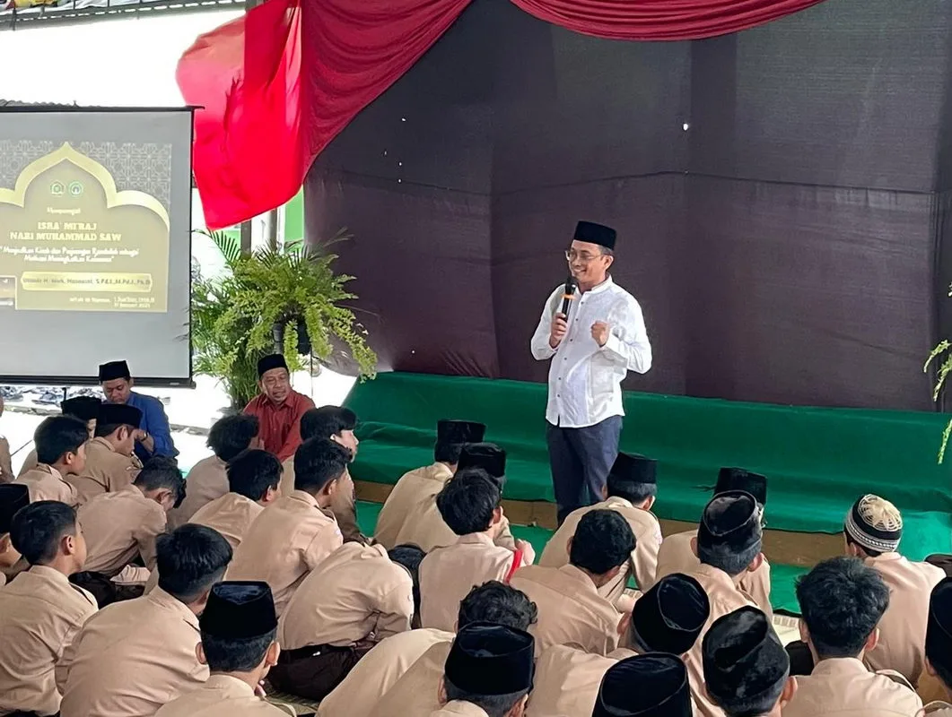 Ingatkan Pentingnya Salat, MTsN 10 Sleman Gelar Peringatan Isra Miraj 1446 Hijriah