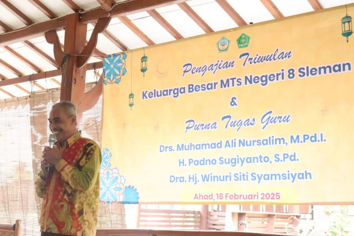Ketua Komite MTsN 8 Sleman Apresiasi Pengajian Tri Wulan Keluarga Besar Madrasah