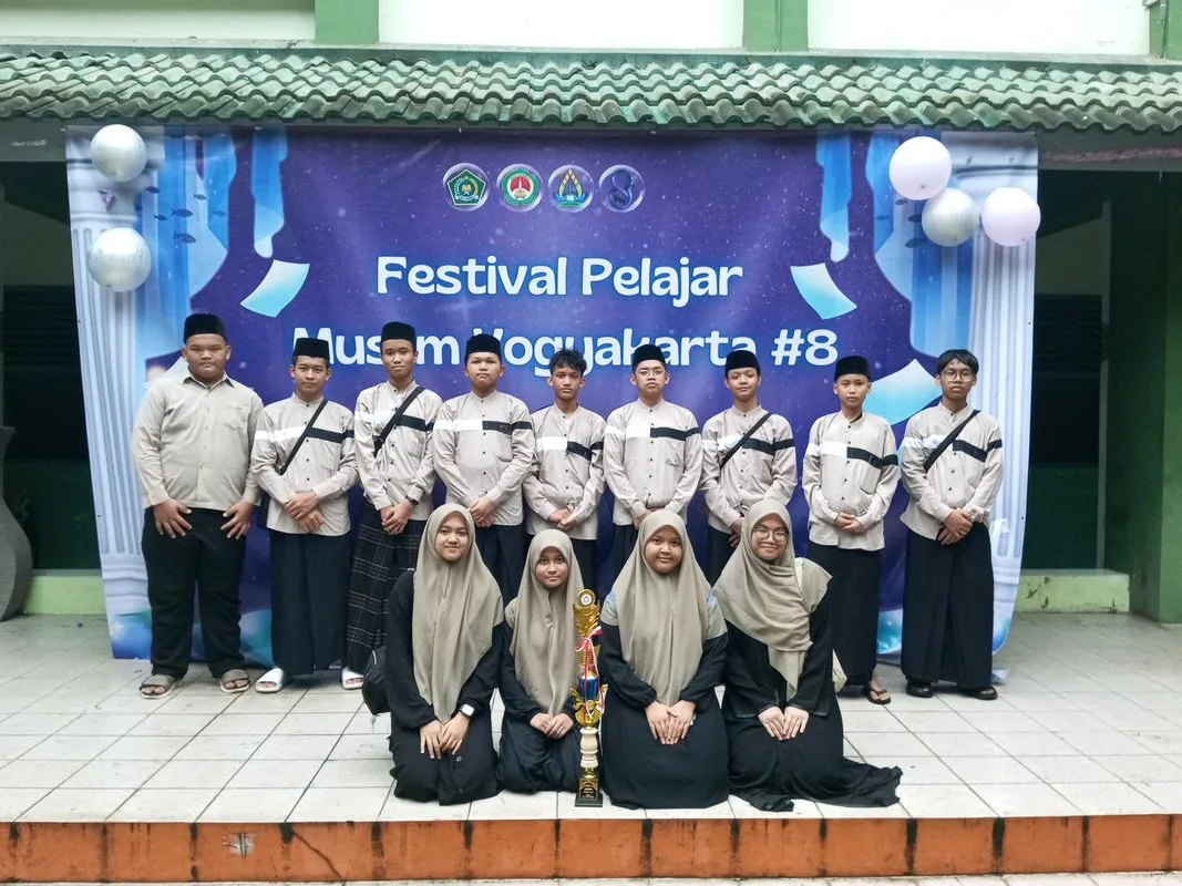 Festival Pelajar Muslim Jateng DIY, MTsN 10 Sleman Raih Juara 3 Seni Hadroh
